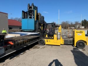 The Fundamentals of Loading and Unloading Heavy Machinery