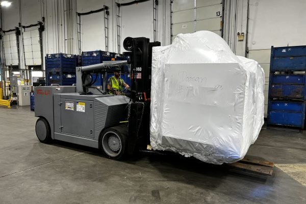 Safe and Expert Handling of Heavy Local Moves