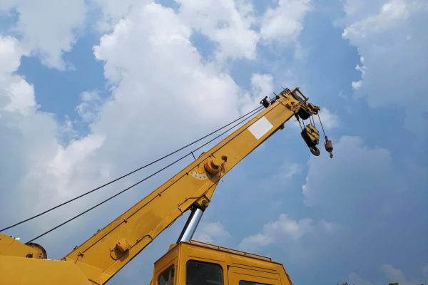 crane starting emergency operation - emergency crane services: your lifeline in challenging situations