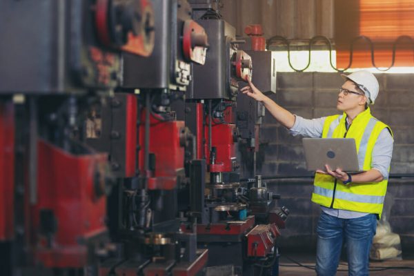 a man managing equipment fleet - optimizing heavy-equipment fleet management for maximum roi